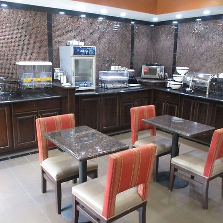 Best Western Emporia Inn מראה חיצוני תמונה
