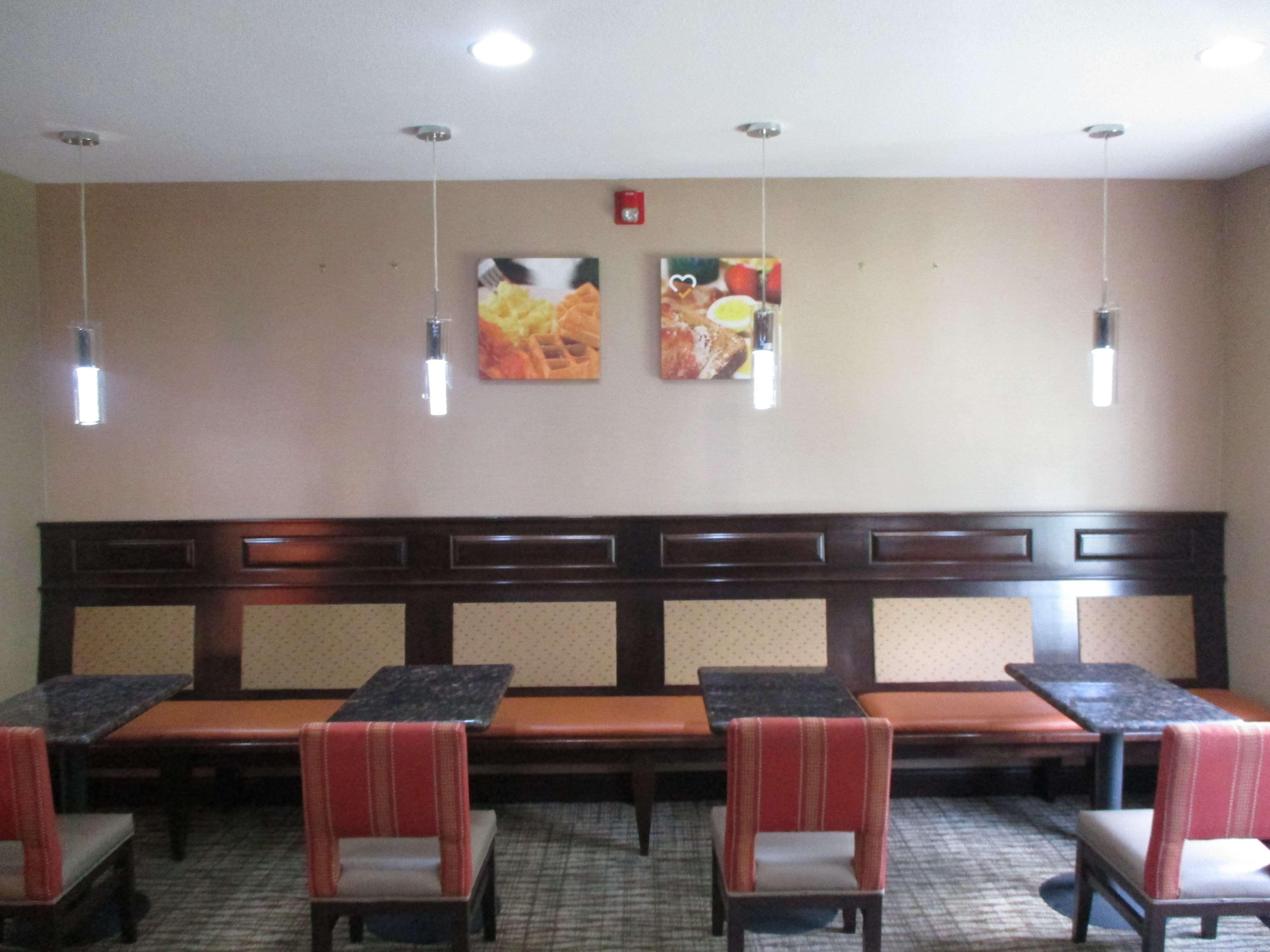 Best Western Emporia Inn מראה חיצוני תמונה