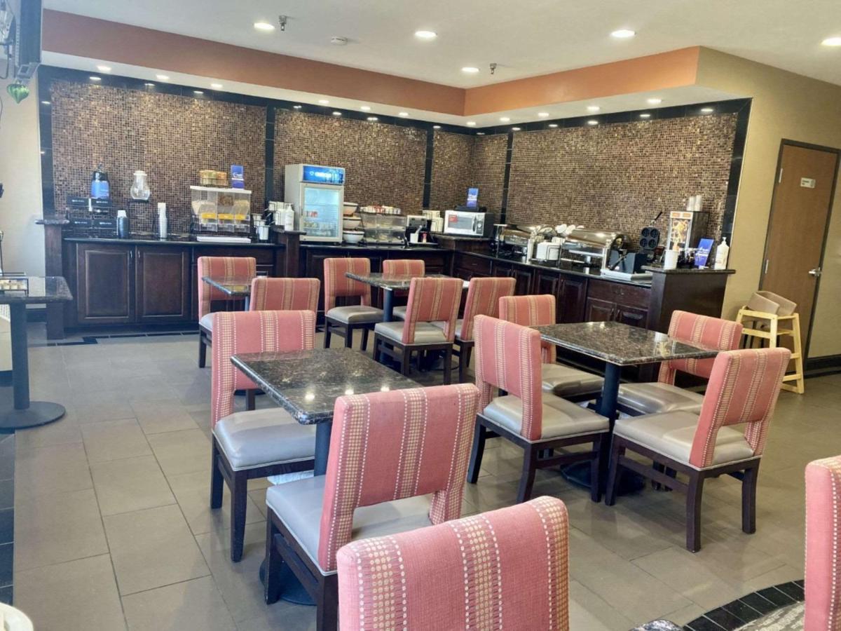 Best Western Emporia Inn מראה חיצוני תמונה